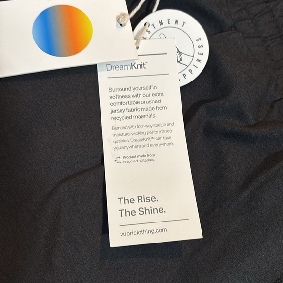 Vuori Halo Performance short size large NWT - Picture 4 of 4